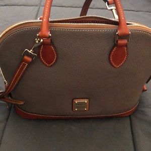 Ladies pebble leather purse